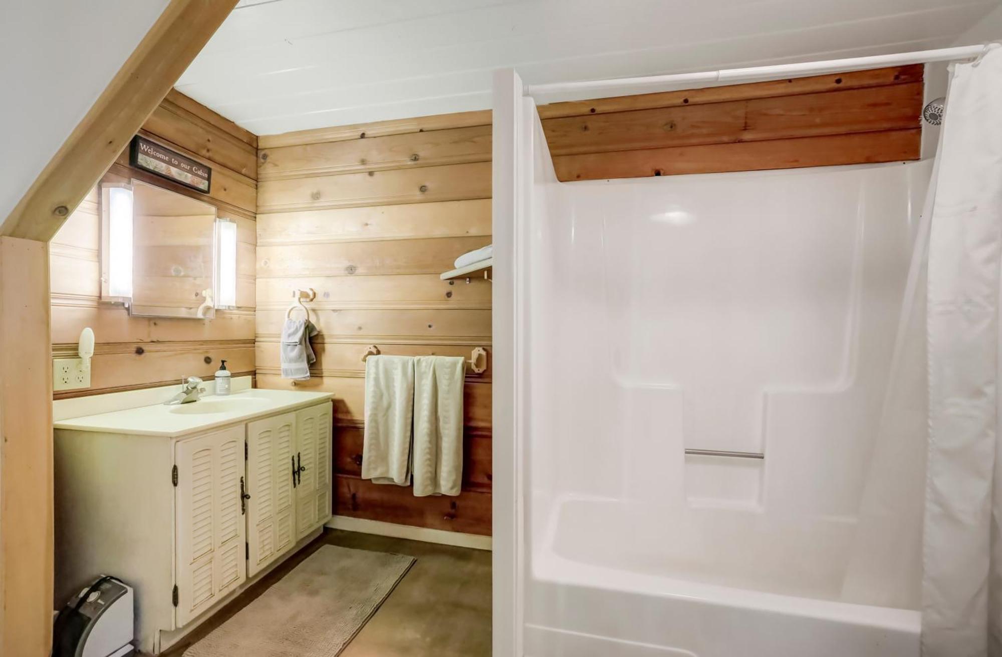 Spacious Classic Cabin Retreat- Near Lassen Mill Creek Екстериор снимка