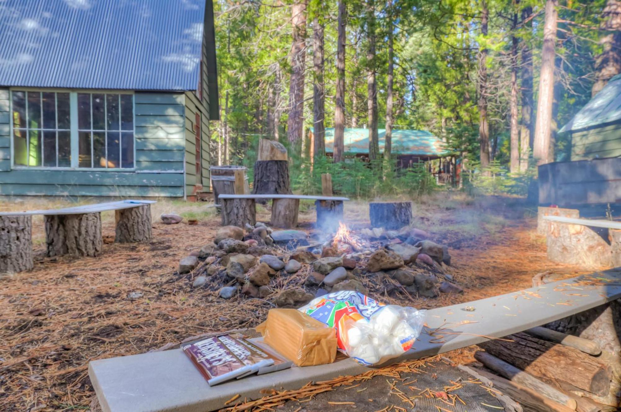 Spacious Classic Cabin Retreat- Near Lassen Mill Creek Екстериор снимка
