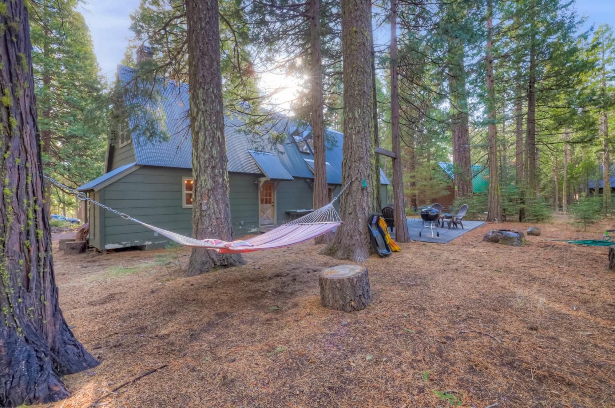 Spacious Classic Cabin Retreat- Near Lassen Mill Creek Екстериор снимка
